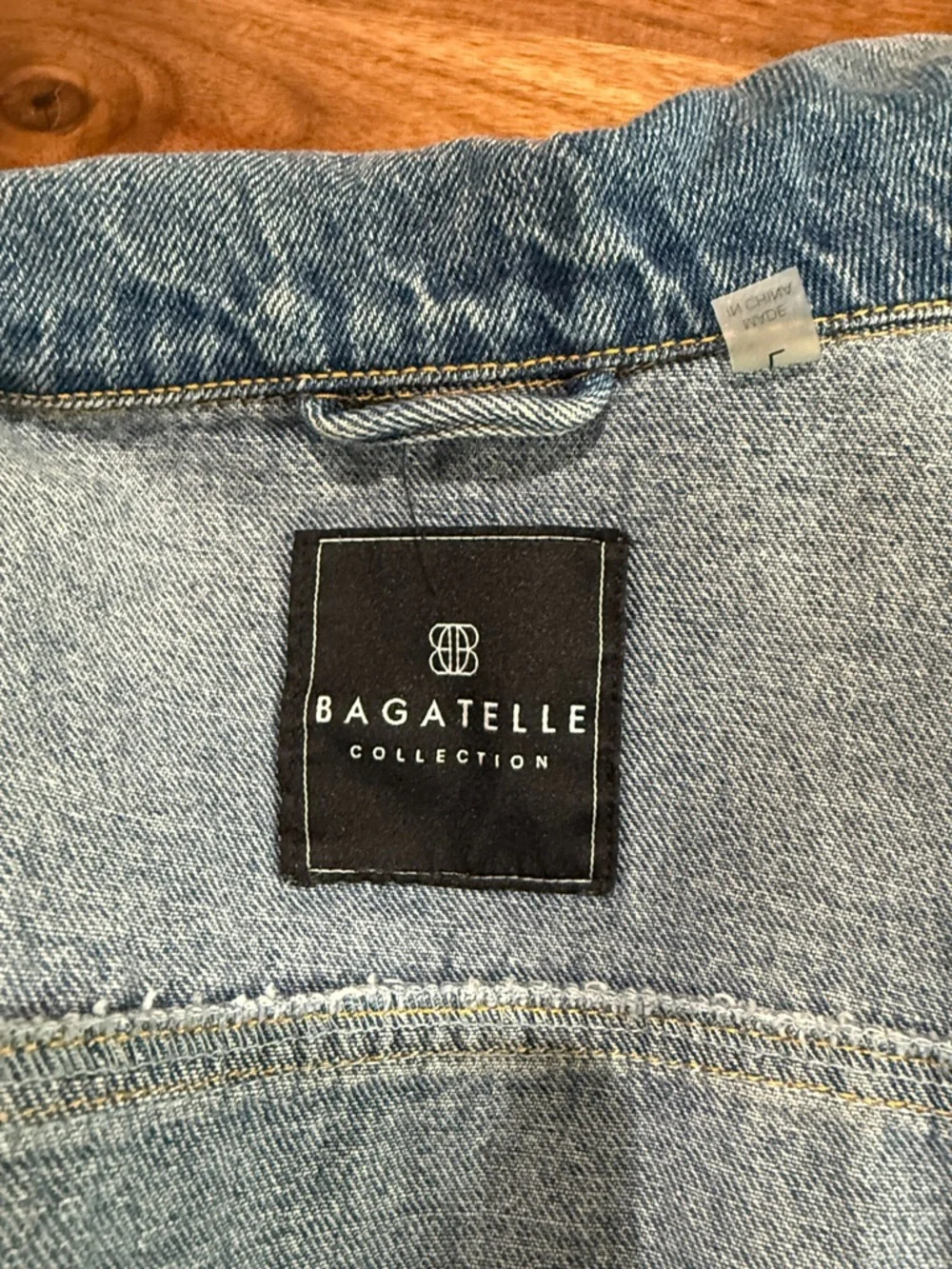 Bagatelle Collection Light Blue Women's Classic Denim Jean Jacket Size Large